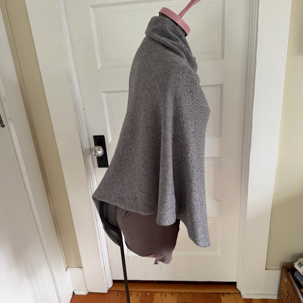 La Fiorentina Grey Sparkle Sweater Poncho - Picture 3 of 6